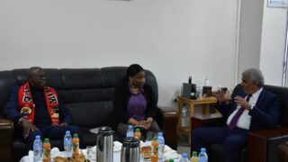 Visite de son excellence l’ambassadeur de la république du Mozambique en Algérie 25 Visite de son excellence lambassadeur de la republique du Mozambique en Algeri M CARVALH MUARIA a luniversite de Abderrahmane 24