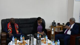 Visite de son excellence l’ambassadeur de la république du Mozambique en Algérie 26 Visite de son excellence lambassadeur de la republique du Mozambique en Algeri M CARVALH MUARIA a luniversite de Abderrahmane 25