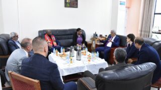 Visite de son excellence l’ambassadeur de la république du Mozambique en Algérie 44 Visite de son excellence lambassadeur de la republique du Mozambique en Algeri M CARVALH MUARIA a luniversite de Abderrahmane 44