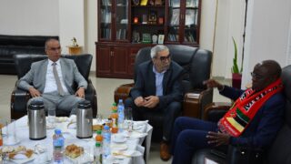 Visite de son excellence l’ambassadeur de la république du Mozambique en Algérie 66 Visite de son excellence lambassadeur de la republique du Mozambique en Algeri M CARVALH MUARIA a luniversite de Abderrahmane 66