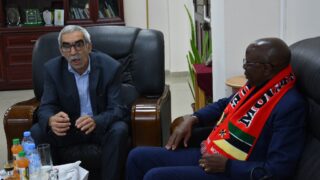 Visite de son excellence l’ambassadeur de la république du Mozambique en Algérie 67 Visite de son excellence lambassadeur de la republique du Mozambique en Algeri M CARVALH MUARIA a luniversite de Abderrahmane 67