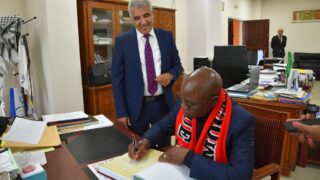 Visite de son excellence l’ambassadeur de la république du Mozambique en Algérie 75 Visite de son excellence lambassadeur de la republique du Mozambique en Algeri M CARVALH MUARIA a luniversite de Abderrahmane 75