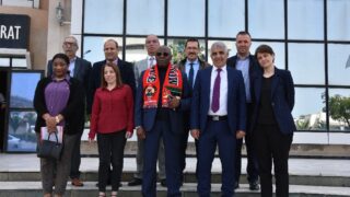 Visite de son excellence l’ambassadeur de la république du Mozambique en Algérie 82 Visite de son excellence lambassadeur de la republique du Mozambique en Algeri M CARVALH MUARIA a luniversite de Abderrahmane 82