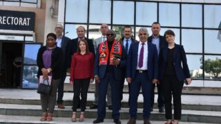 Visite de son excellence l’ambassadeur de la république du Mozambique en Algérie 84 Visite de son excellence lambassadeur de la republique du Mozambique en Algeri M CARVALH MUARIA a luniversite de Abderrahmane 84