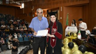 Cérémonie de remise des prix aux lauréats des docteurs en médecine de l’année universitaire (promotion 2015-2022) 63 DSC0884