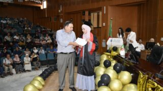 Cérémonie de remise des prix aux lauréats des docteurs en médecine de l’année universitaire (promotion 2015-2022) 157 DSC0982