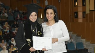 Cérémonie de remise des prix aux lauréats des docteurs en médecine de l’année universitaire (promotion 2015-2022) 176 DSC1002