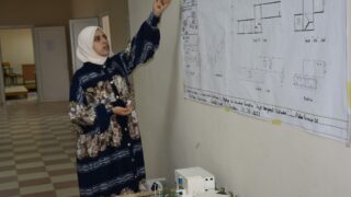 l'affichage atelier de projet / Licence 1_Département d’architecture. 55 L affichage atelier de projet Licence departement d architecture 31 mai au campus d El kseur .127