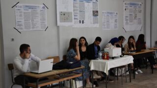 Présentation des Projets de Fin de Cycle PFC Licence (3ème année). 91 La presentation des projets de fin de cycle Licence 3eme annee organisees par le departement dAutomatique Telecommunication et 03