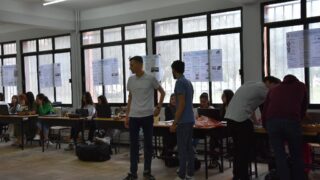 Présentation des Projets de Fin de Cycle PFC Licence (3ème année). 4 La presentation des projets de fin de cycle Licence 3eme annee organisees par le departement dAutomatique Telecommunication et 20