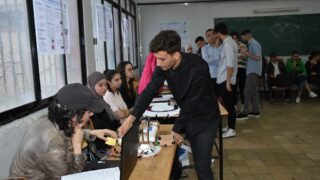 Présentation des Projets de Fin de Cycle PFC Licence (3ème année). 24 La presentation des projets de fin de cycle Licence 3eme annee organisees par le departement dAutomatique Telecommunication et 40