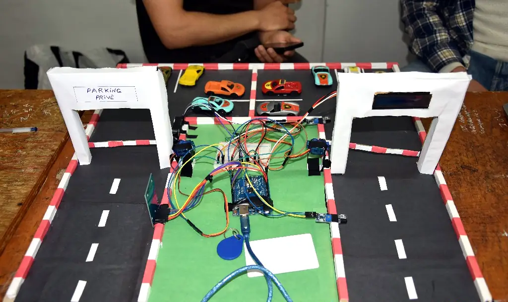 présentation des projets de fin de cycle PFC Licence (3ème année), organisées par le département d’Automatique, Télécommunication et d’Électronique ATE