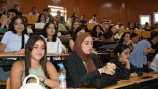 La rentree universitaire 2023 2024 organise par le departement d architecture au campus d Elkseur le 24 09 2024043