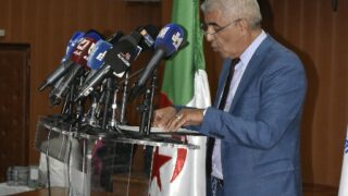 Conférence Nationale sur: "Raréfaction des ressources minières et positionnement de l'Algérie". 73 CO08801