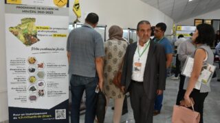 Conférence Nationale sur: "Raréfaction des ressources minières et positionnement de l'Algérie". 195 CO0A891