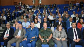 Conférence Nationale sur: "Raréfaction des ressources minières et positionnement de l'Algérie". 103 CO108C1