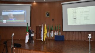 Conférence Nationale sur: "Raréfaction des ressources minières et positionnement de l'Algérie". 182 CO15941