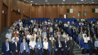 Conférence Nationale sur: "Raréfaction des ressources minières et positionnement de l'Algérie". 17 CO2C391