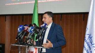 Conférence Nationale sur: "Raréfaction des ressources minières et positionnement de l'Algérie". 121 CO2FD91
