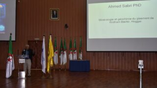 Conférence Nationale sur: "Raréfaction des ressources minières et positionnement de l'Algérie". 169 CO30931