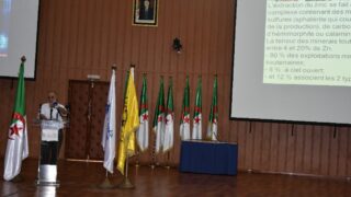Conférence Nationale sur: "Raréfaction des ressources minières et positionnement de l'Algérie". 176 CO36561