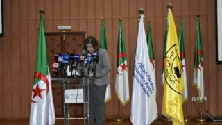 Conférence Nationale sur: "Raréfaction des ressources minières et positionnement de l'Algérie". 135 CO375B1