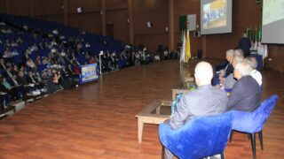 Conférence Nationale sur: "Raréfaction des ressources minières et positionnement de l'Algérie". 251 CO40EC1