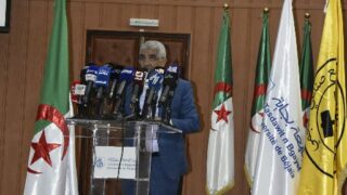 Conférence Nationale sur: "Raréfaction des ressources minières et positionnement de l'Algérie". 42 CO4F471