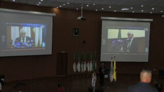 Conférence Nationale sur: "Raréfaction des ressources minières et positionnement de l'Algérie". 238 CO63321