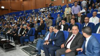 Conférence Nationale sur: "Raréfaction des ressources minières et positionnement de l'Algérie". 87 CO637D1