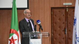 Conférence Nationale sur: "Raréfaction des ressources minières et positionnement de l'Algérie". 183 CO6AC81