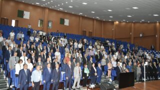 Conférence Nationale sur: "Raréfaction des ressources minières et positionnement de l'Algérie". 18 CO717D1