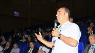 Conférence Nationale sur: "Raréfaction des ressources minières et positionnement de l'Algérie". 279 CO725E1