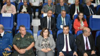 Conférence Nationale sur: "Raréfaction des ressources minières et positionnement de l'Algérie". 86 CO76151