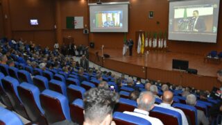 Conférence Nationale sur: "Raréfaction des ressources minières et positionnement de l'Algérie". 119 CO84711
