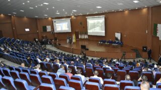Conférence Nationale sur: "Raréfaction des ressources minières et positionnement de l'Algérie". 2 CO9CDB1