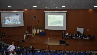 Conférence Nationale sur: "Raréfaction des ressources minières et positionnement de l'Algérie". 170 COA9FE1