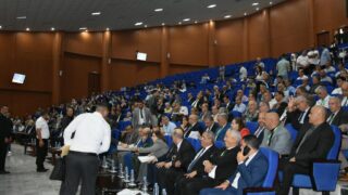 Conférence Nationale sur: "Raréfaction des ressources minières et positionnement de l'Algérie". 88 COAD9C1