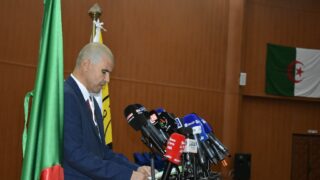 Conférence Nationale sur: "Raréfaction des ressources minières et positionnement de l'Algérie". 109 COAF9D1