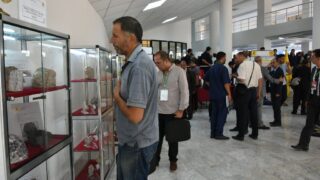 Conférence Nationale sur: "Raréfaction des ressources minières et positionnement de l'Algérie". 191 COBAE81