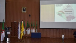 Conférence Nationale sur: "Raréfaction des ressources minières et positionnement de l'Algérie". 163 COC0F61
