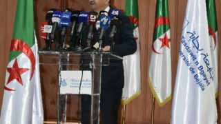 Conférence Nationale sur: "Raréfaction des ressources minières et positionnement de l'Algérie". 149 COC1F71