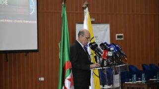 Conférence Nationale sur: "Raréfaction des ressources minières et positionnement de l'Algérie". 113 COC3FE1