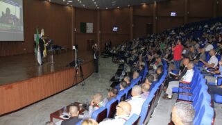 Conférence Nationale sur: "Raréfaction des ressources minières et positionnement de l'Algérie". 246 COC9C91
