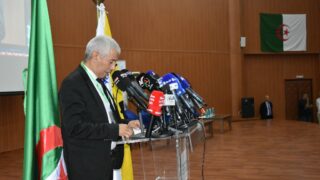 Conférence Nationale sur: "Raréfaction des ressources minières et positionnement de l'Algérie". 133 COD1C31