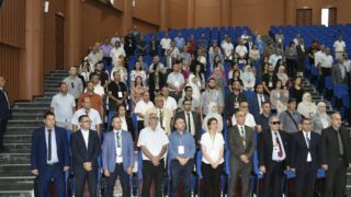 Conférence Nationale sur: "Raréfaction des ressources minières et positionnement de l'Algérie". 16 COD6051