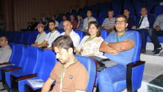 Conférence Nationale sur: "Raréfaction des ressources minières et positionnement de l'Algérie". 226 COE2311