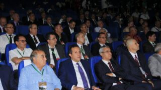 Conférence Nationale sur: "Raréfaction des ressources minières et positionnement de l'Algérie". 203 COFB351