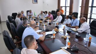 Installation du Pr. BRADAI Mokrane en qualité de nouveau doyen de la faculté de Technologie 79 Installation du Pr BRADAI Mokrane en qualite de nouveau doyen de la faculte de Technologie le 16 10 202327