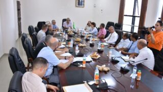 Installation du Pr. BRADAI Mokrane en qualité de nouveau doyen de la faculté de Technologie 82 Installation du Pr BRADAI Mokrane en qualite de nouveau doyen de la faculte de Technologie le 16 10 202330